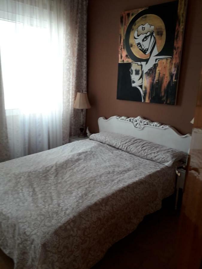 Carrer Roma Apartment *